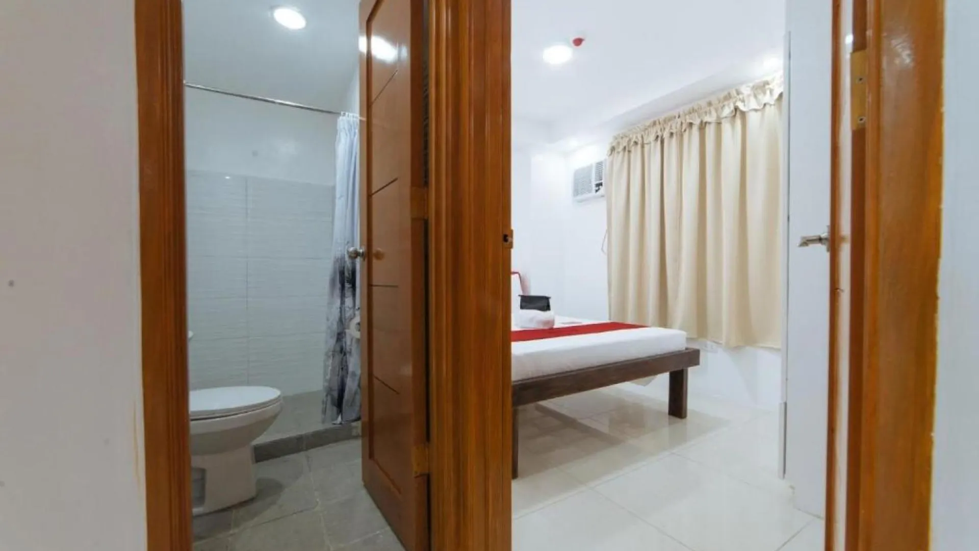Reddoorz At Dbuilders Rooms Bangkal Makati Makati City Philippines