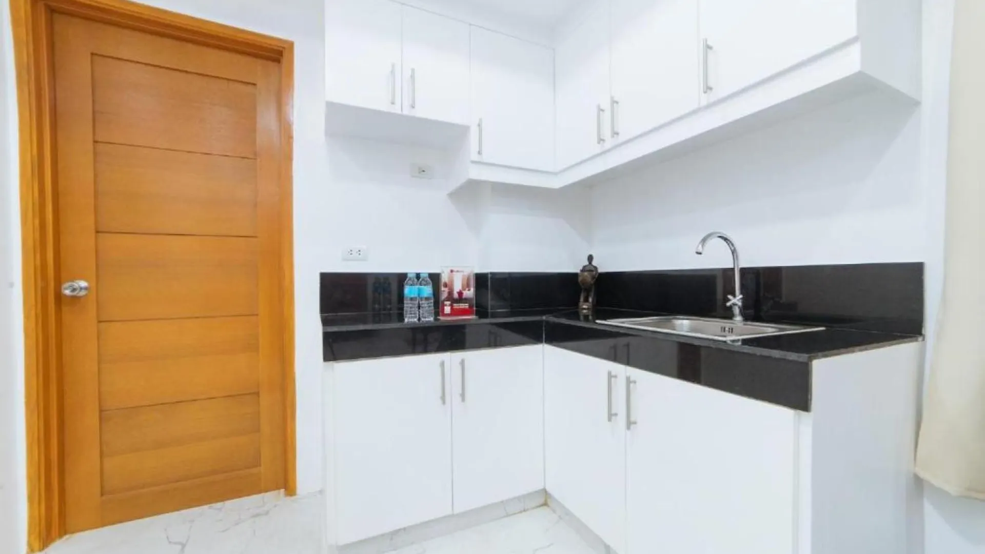 Hotel Reddoorz At Dbuilders Rooms Bangkal Makati Makati City