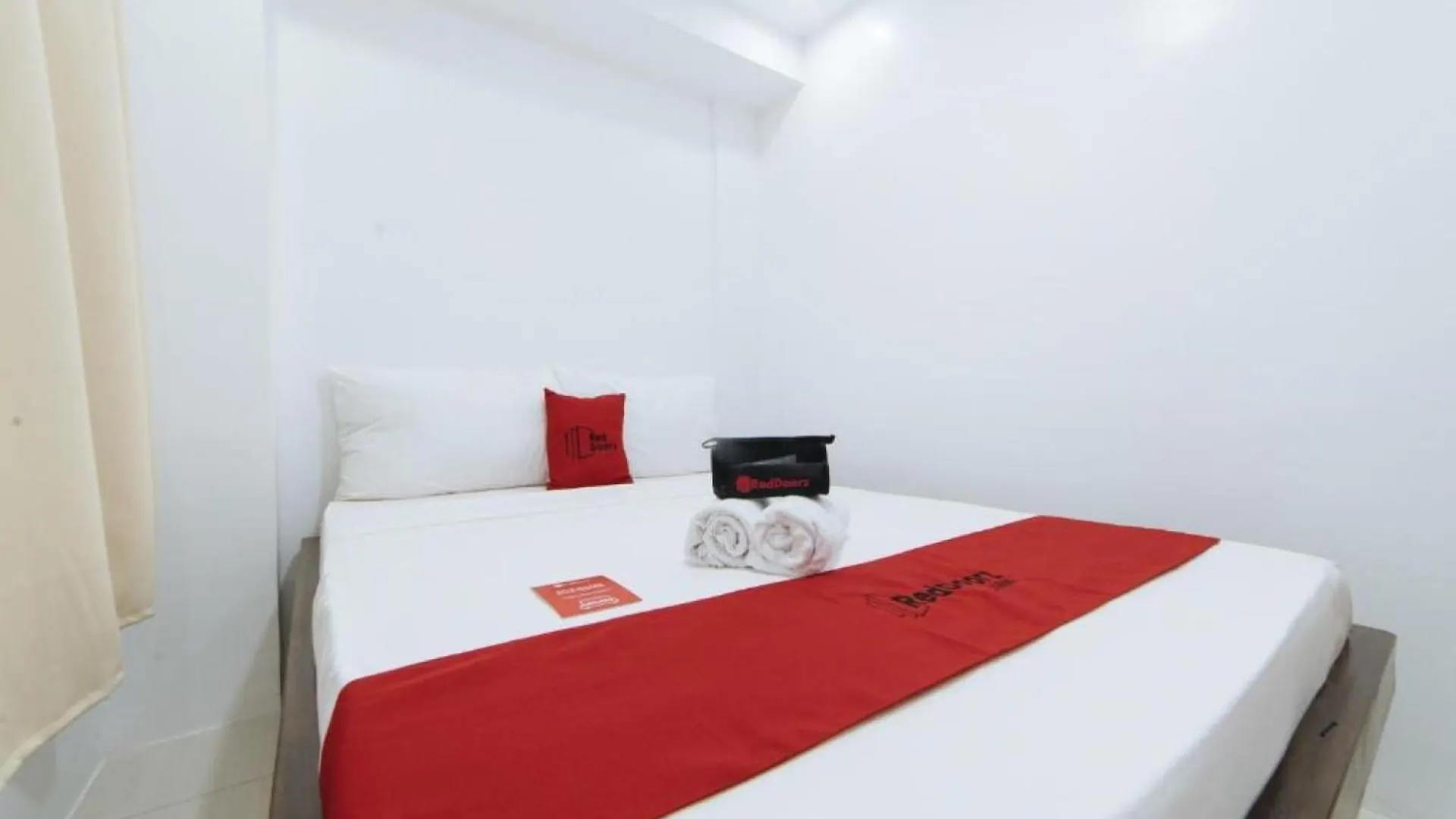 Reddoorz At Dbuilders Rooms Bangkal Makati Makati City