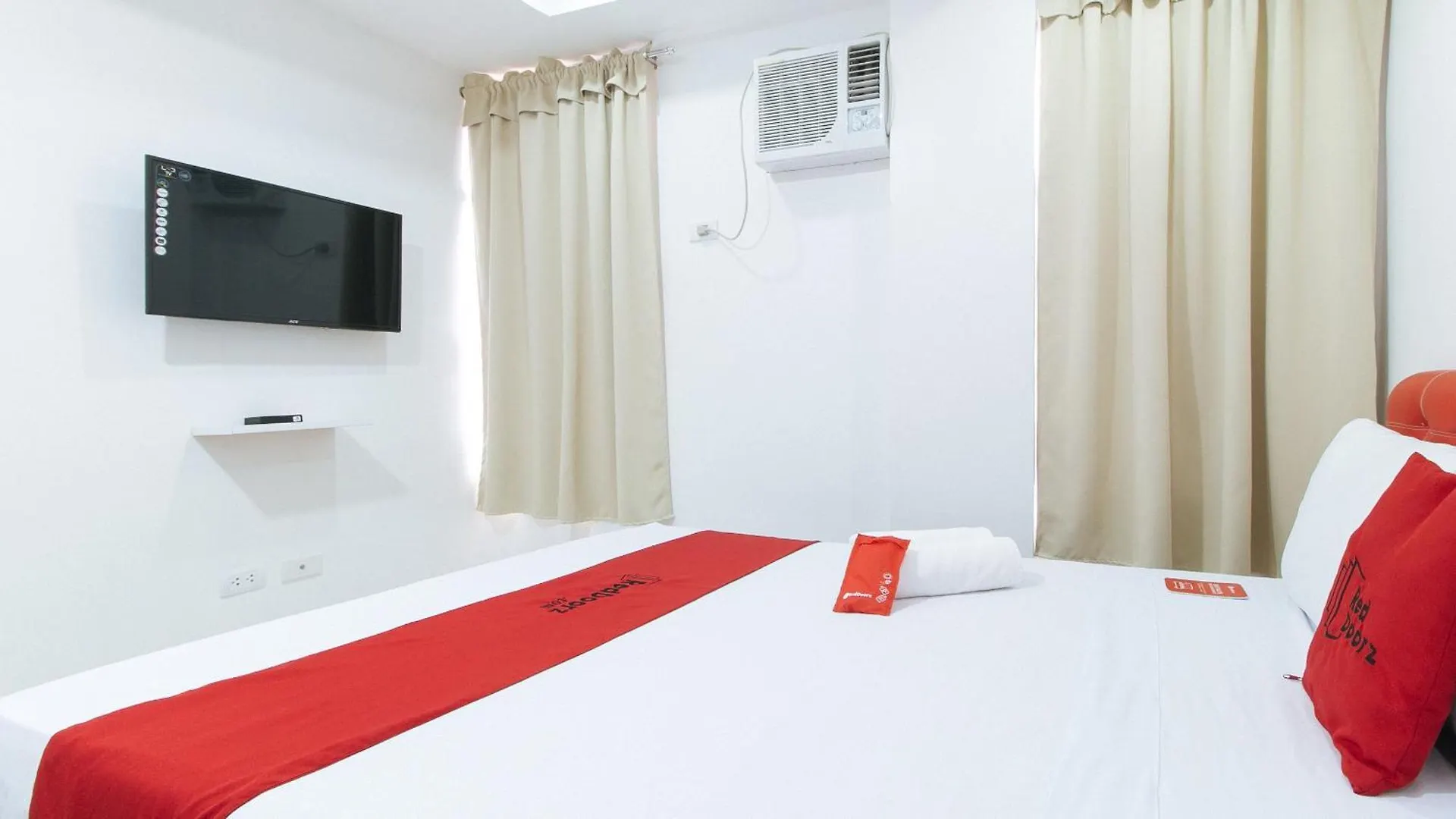 Reddoorz At Dbuilders Rooms Bangkal Makati Makati City Hotel